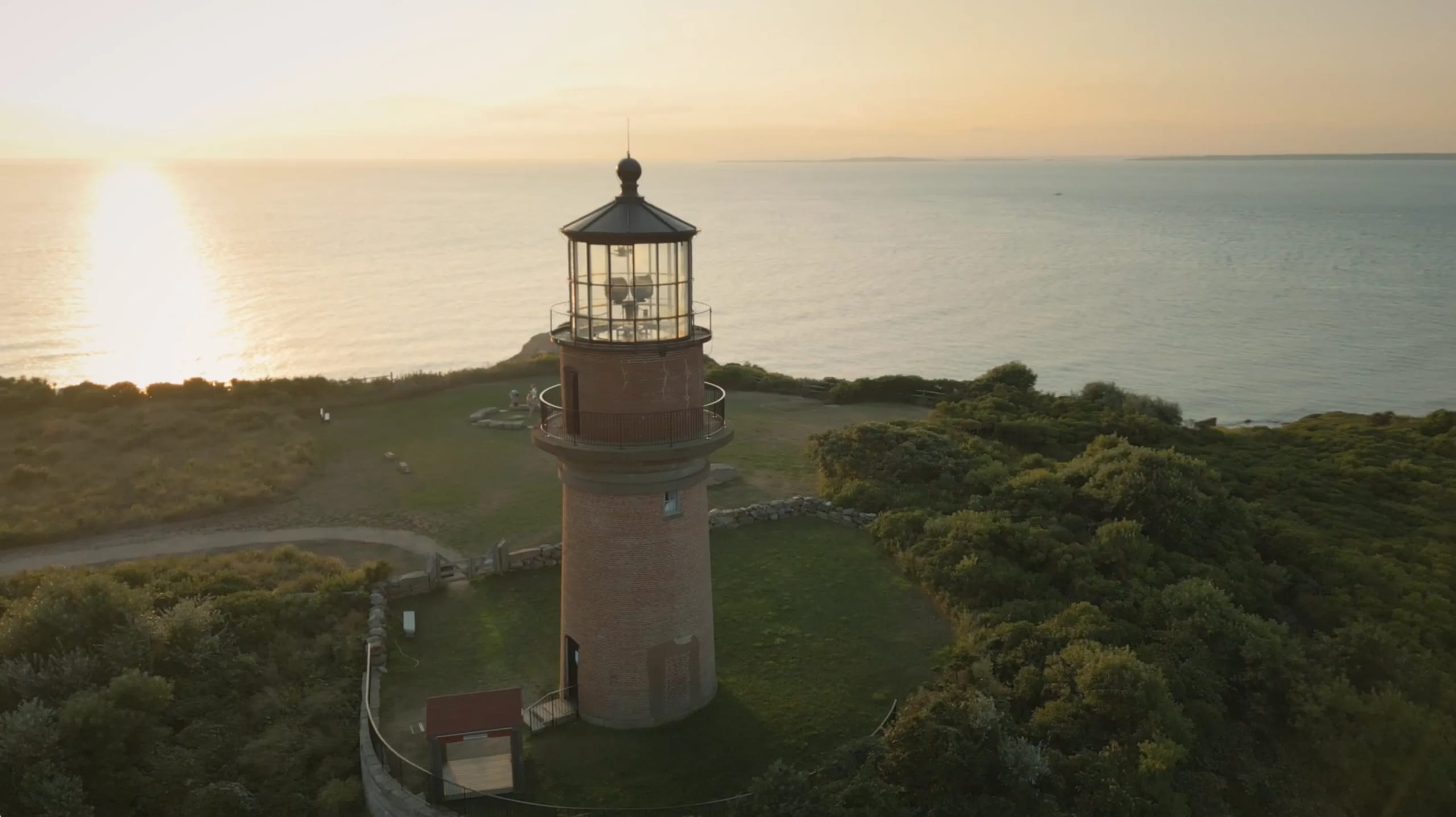 MARTHA'S VINEYARD